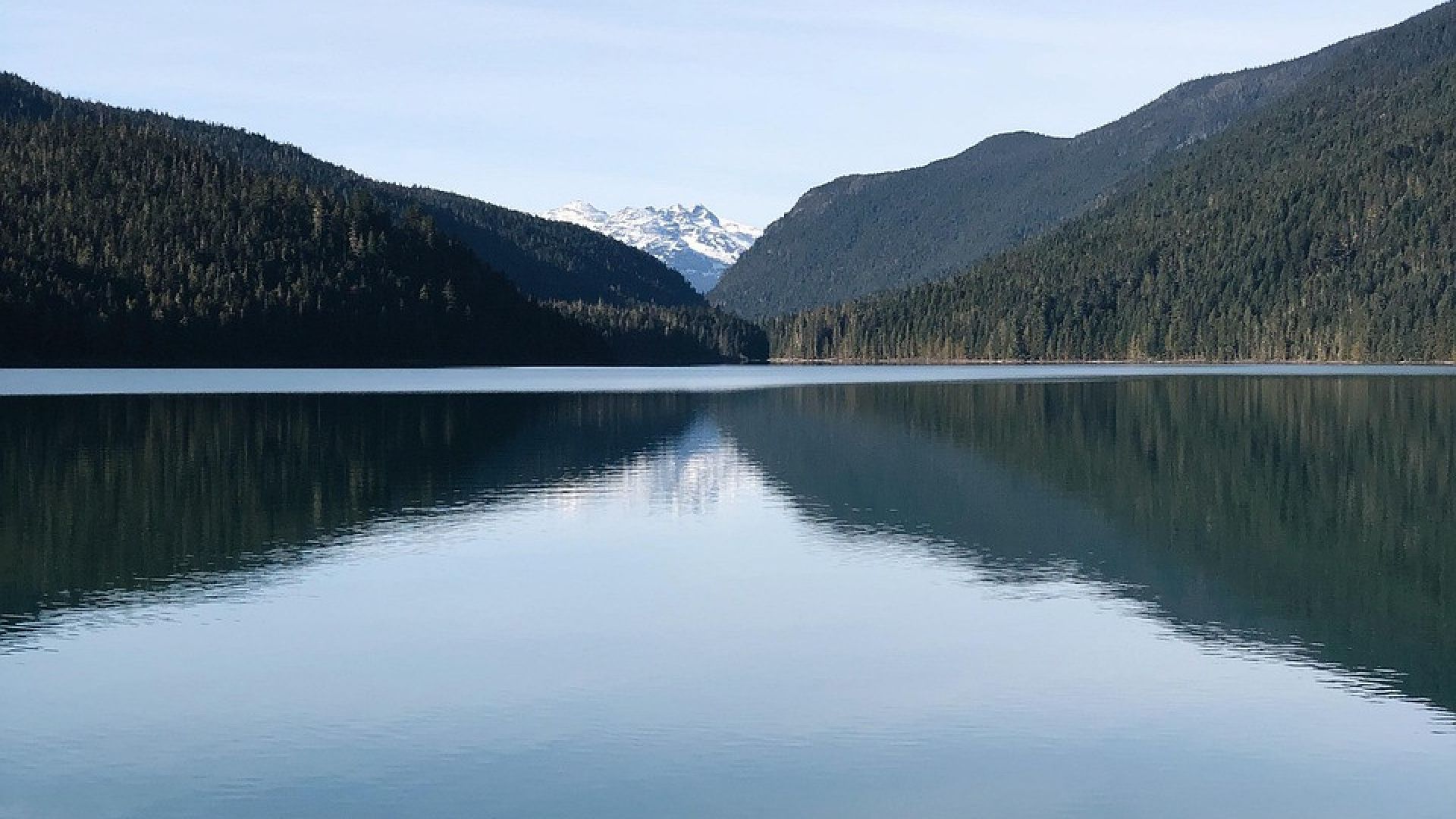 Galerija Rudens maģija Kanādā, no Niagāras miglas līdz klusā okeāna vētrām (3)