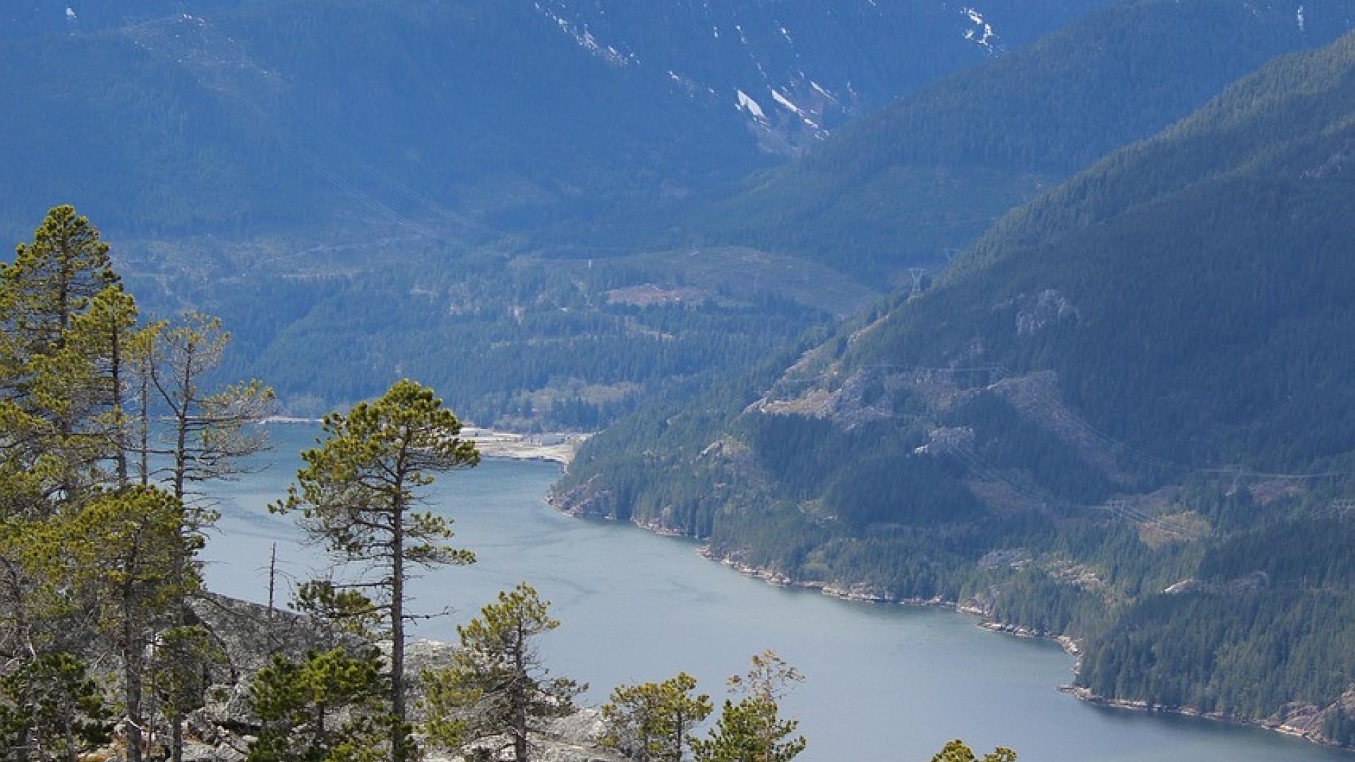 Galerija Rudens maģija Kanādā, no Niagāras miglas līdz klusā okeāna vētrām (2)